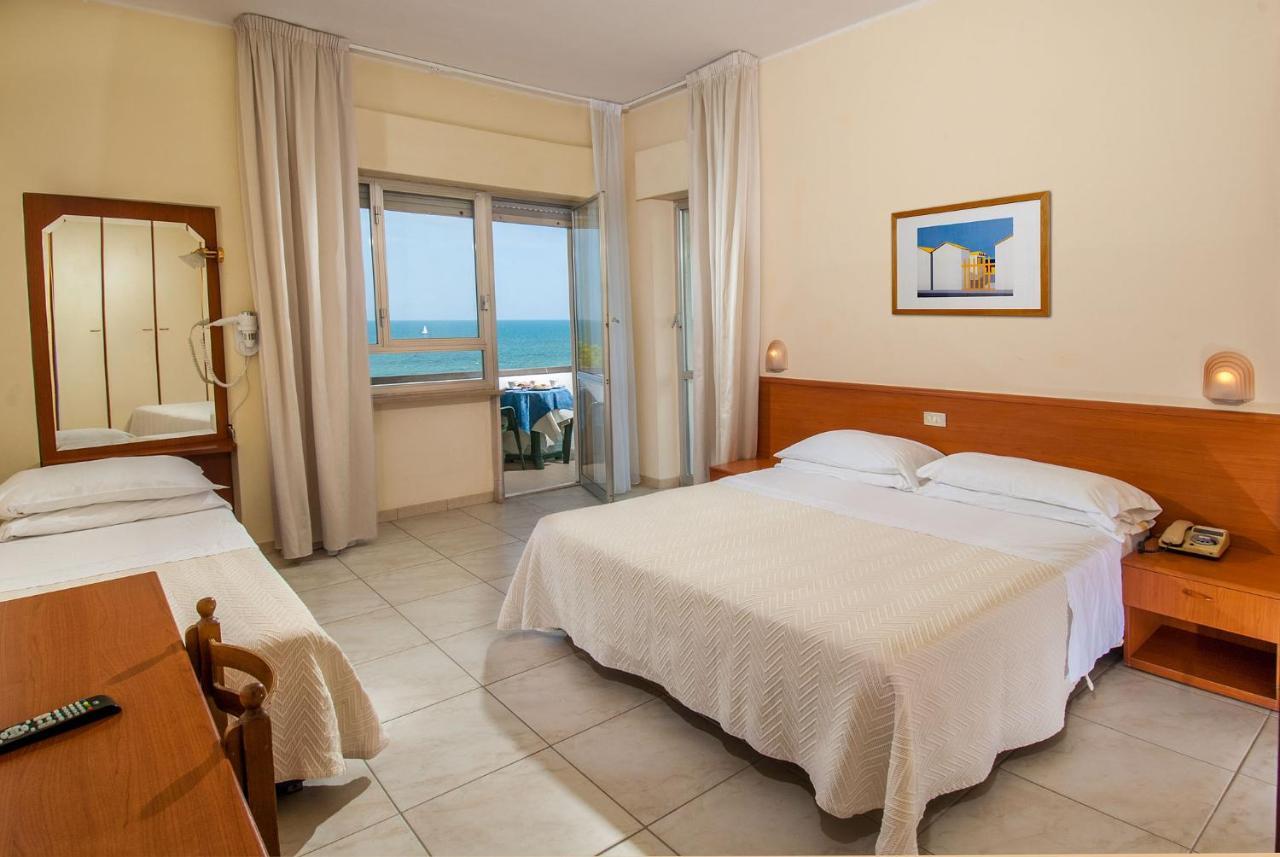 Hotel Smeraldo Джуліанова Екстер'єр фото