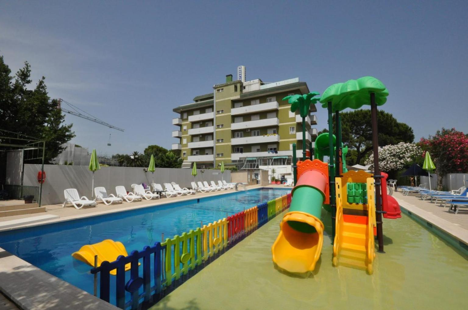 Hotel Smeraldo Джуліанова Екстер'єр фото
