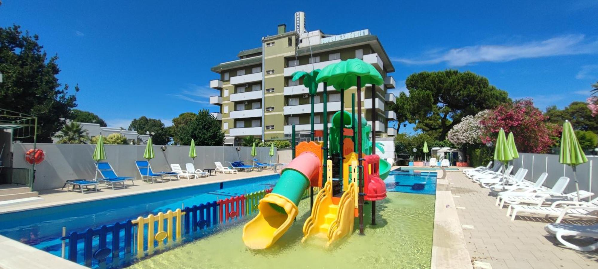 Hotel Smeraldo Джуліанова Екстер'єр фото