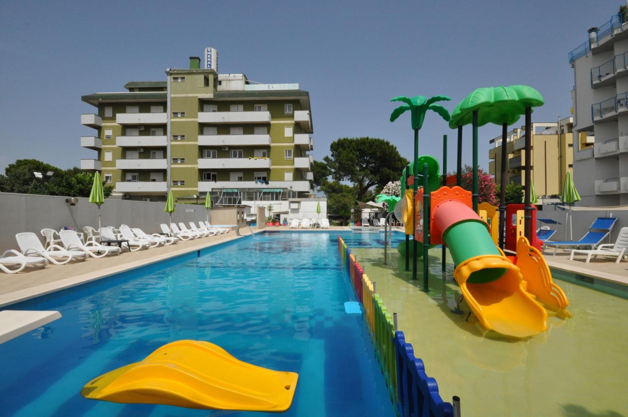 Hotel Smeraldo Джуліанова Екстер'єр фото